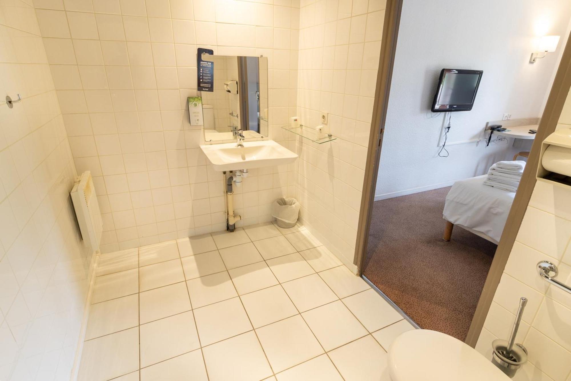 Kyriad Direct Auxerre - Appoigny Hotel Bagian luar foto